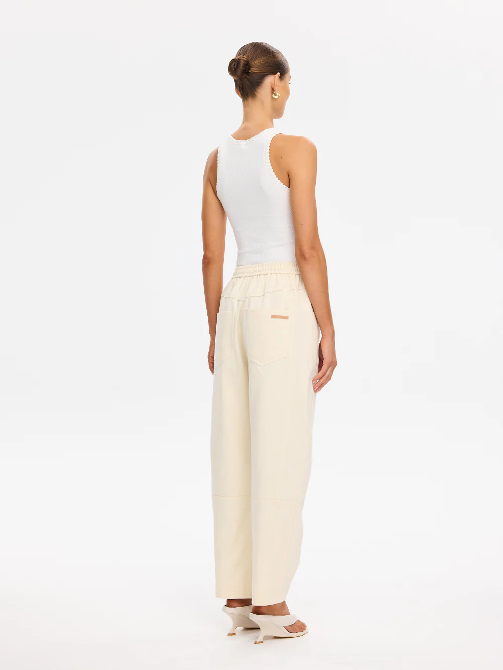 Amelia Pant - Image 3