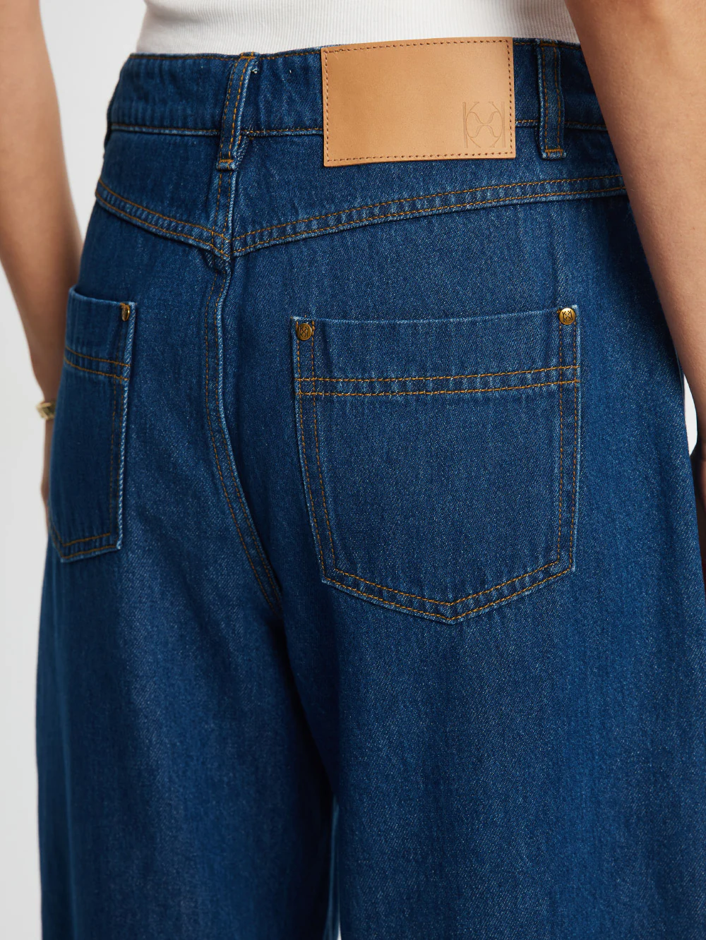 Evita Barrel Leg Jean - Image 4